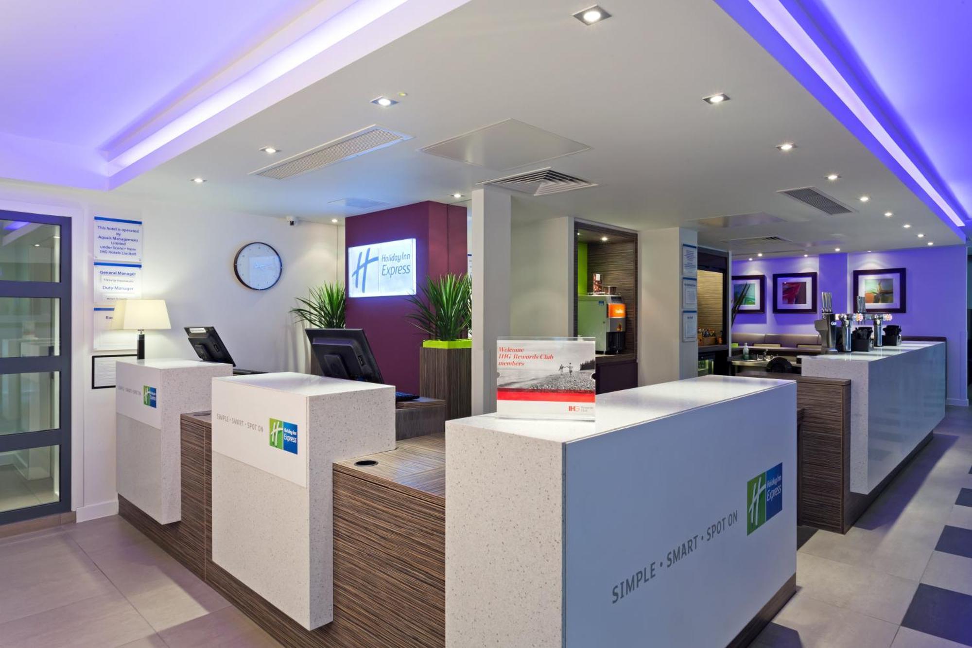 Express By Ihg Harlow