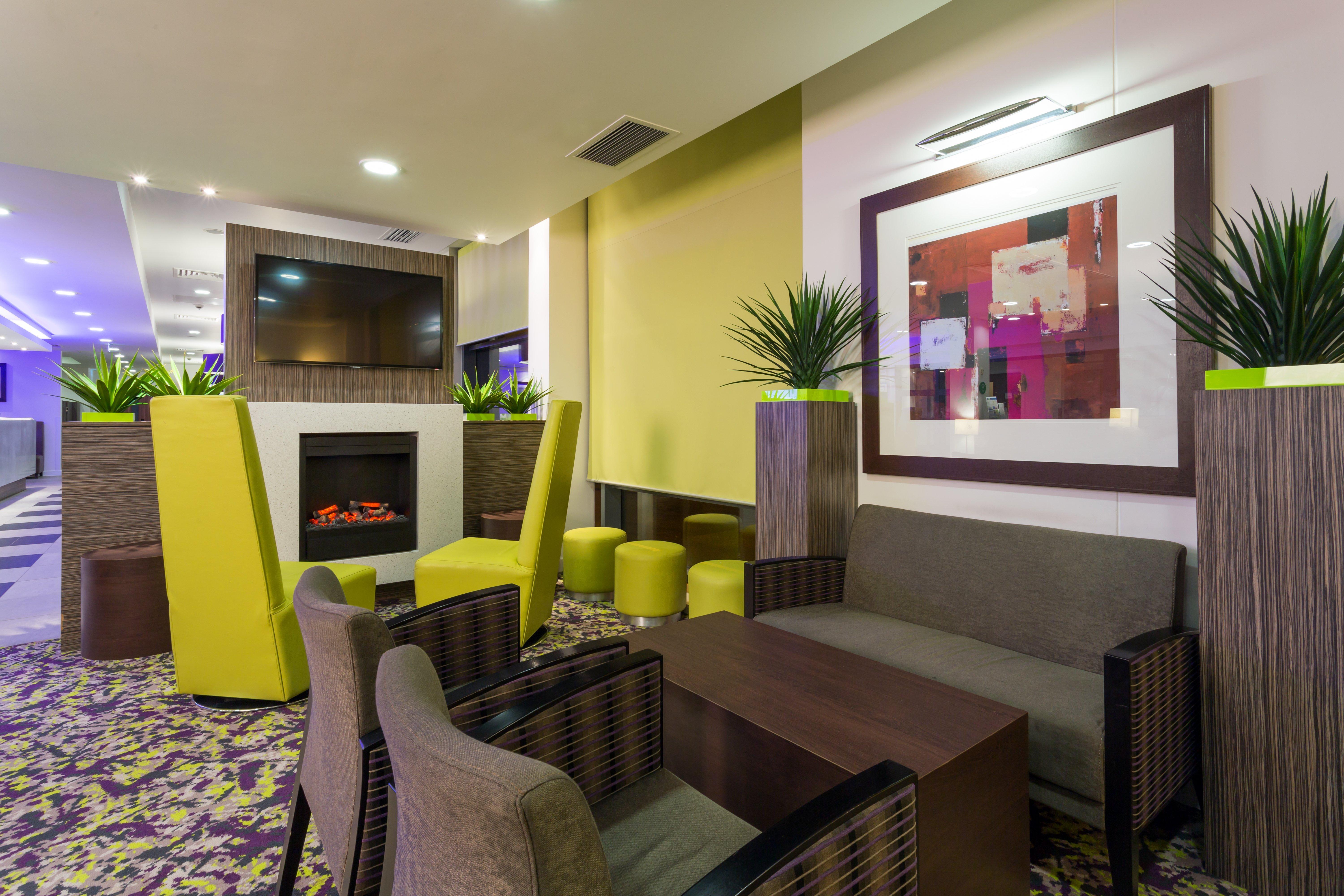 Express By Ihg Hotel Harlow