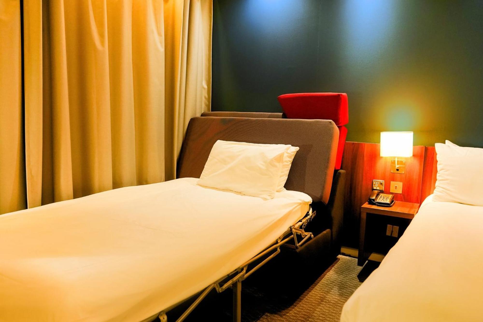 Express By Ihg 3* Harlow