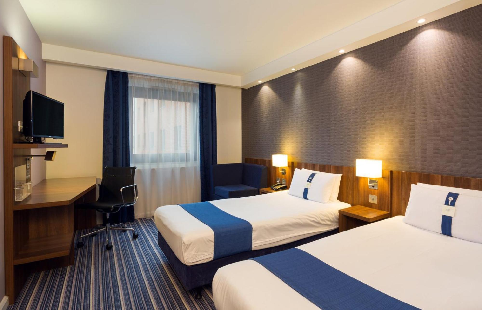 Express By Ihg 3* Harlow