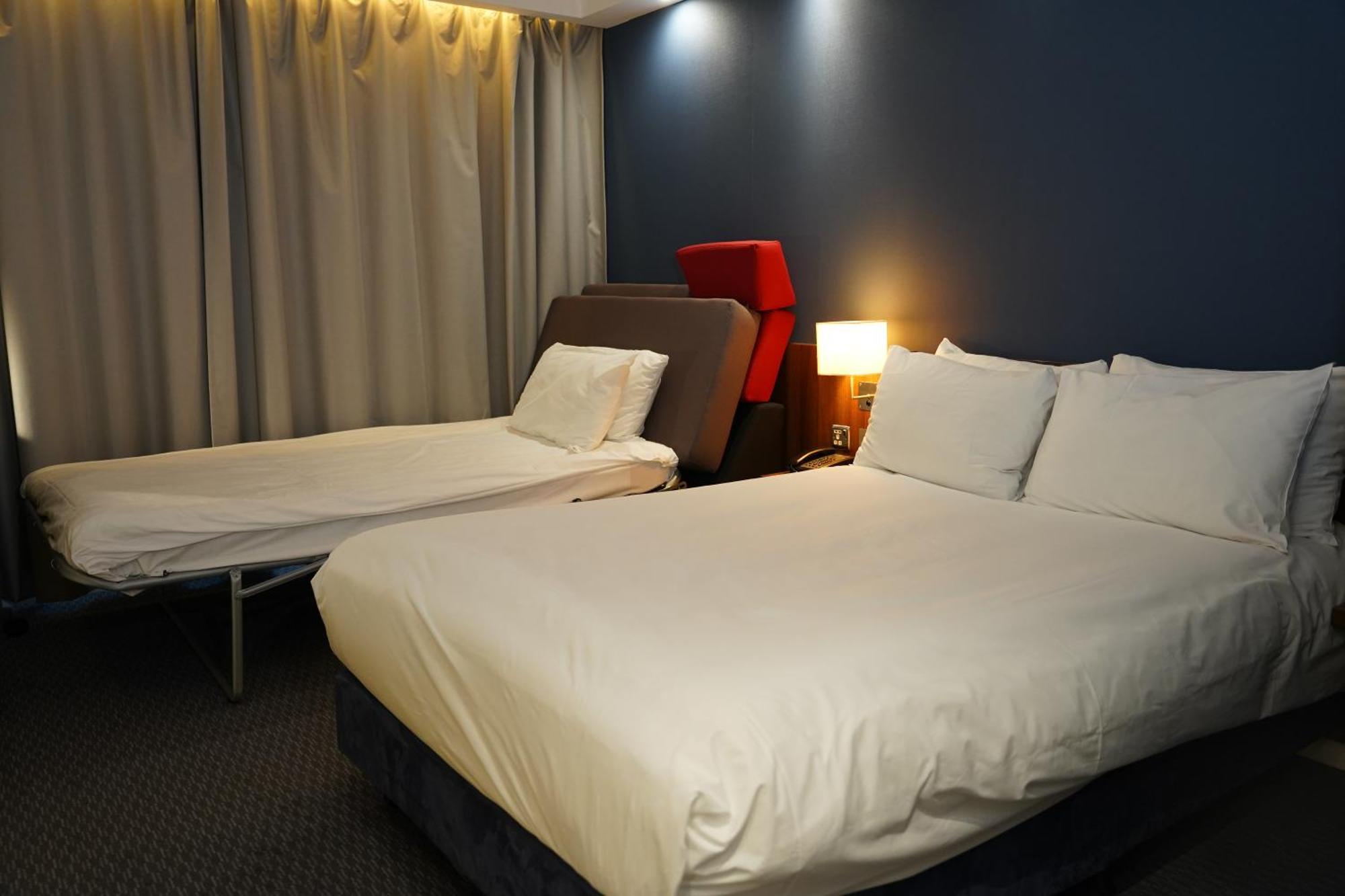 Hotel Express By Ihg Harlow