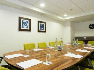 Express By Ihg Hotel